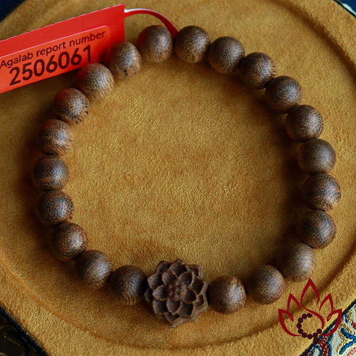 Vòng Trầm Hương Hạt Tròn | Charm Hoa Sen | 8 ly | Trầm Tốc Kiến Tự Nhiên Lâu Năm